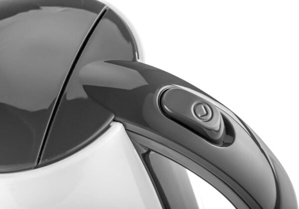 ⁦BLACK+DECKER Cordless Electric Kettle, 2200W, 1.7L Capacity, Quick Boiling, Lightweight Design, 360° Swivel Base, Auto Shut-Off, Boil-Dry Protection, Concealed Heating Plate, White - JC70-B5 Buy Online at Best Price in UAE - Amazon.ae⁩ - الصورة ⁦9⁩
